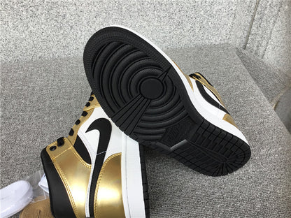Air Jordan 1 Mid SE "Gold-Black-White"