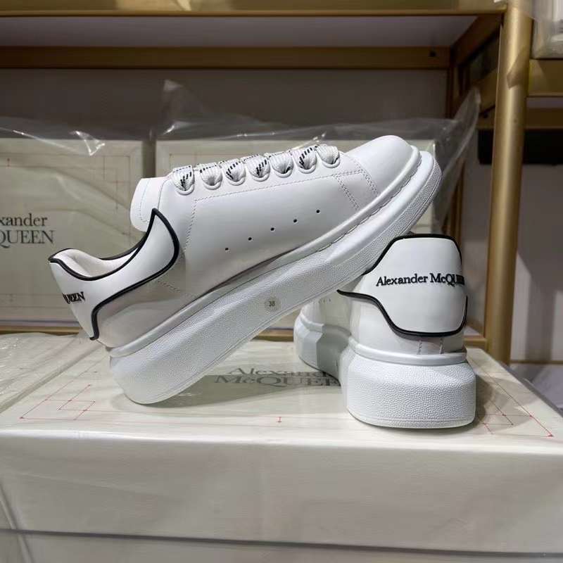 Alexander McQueen Oversized "New Tech Calf-White-Black"
