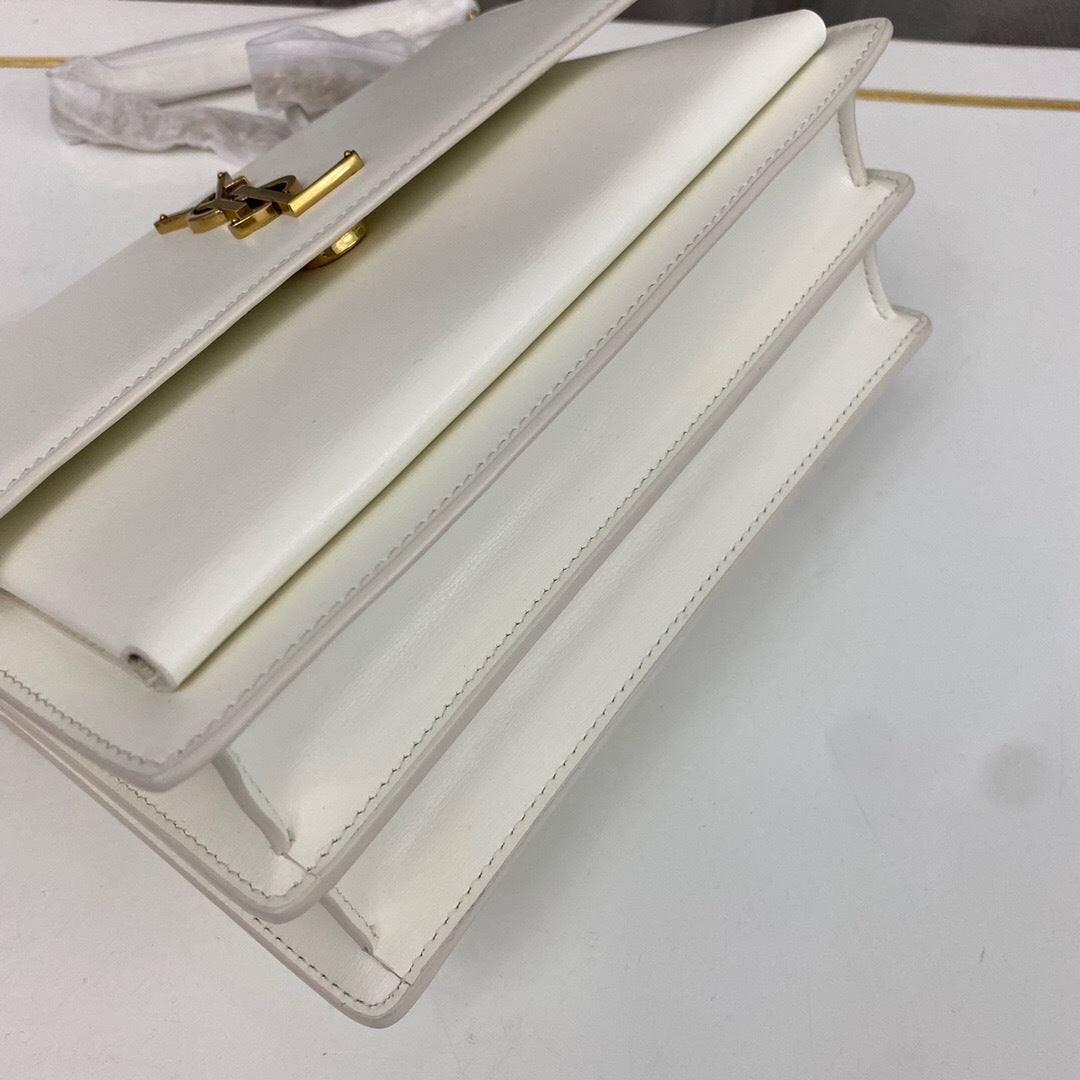 Saint Laurent Sunset Medium in Smooth Leather