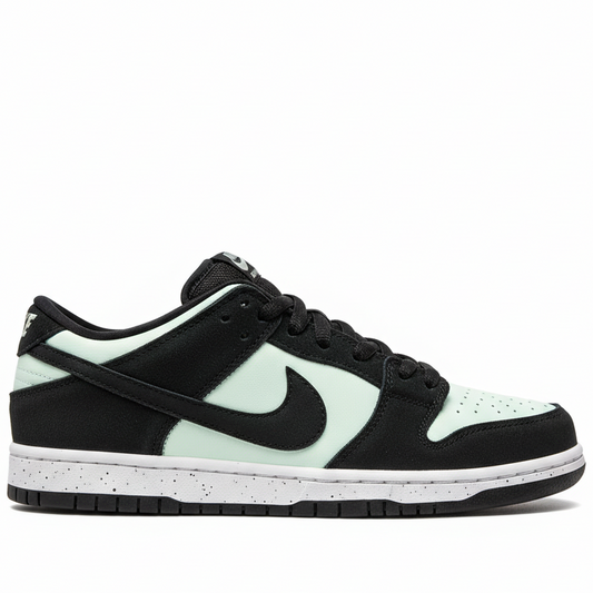 Nike SB Dunk Low "Barely Green"
