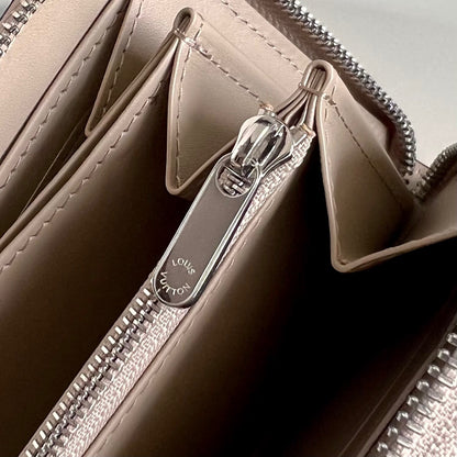 Louis Vuitton Zippy Wallet "Mahina Leather"