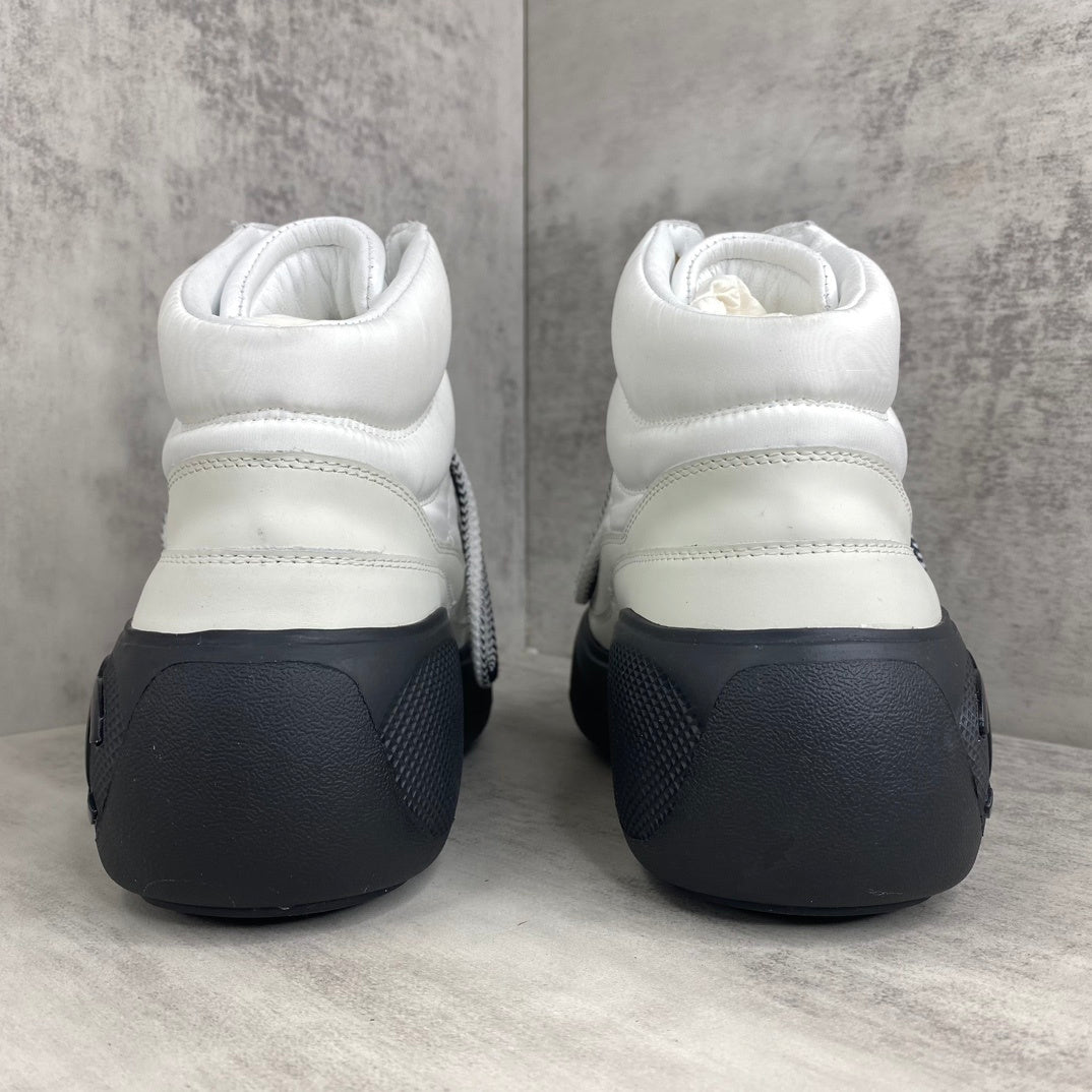 Chanel Snow Boots "White-Black"