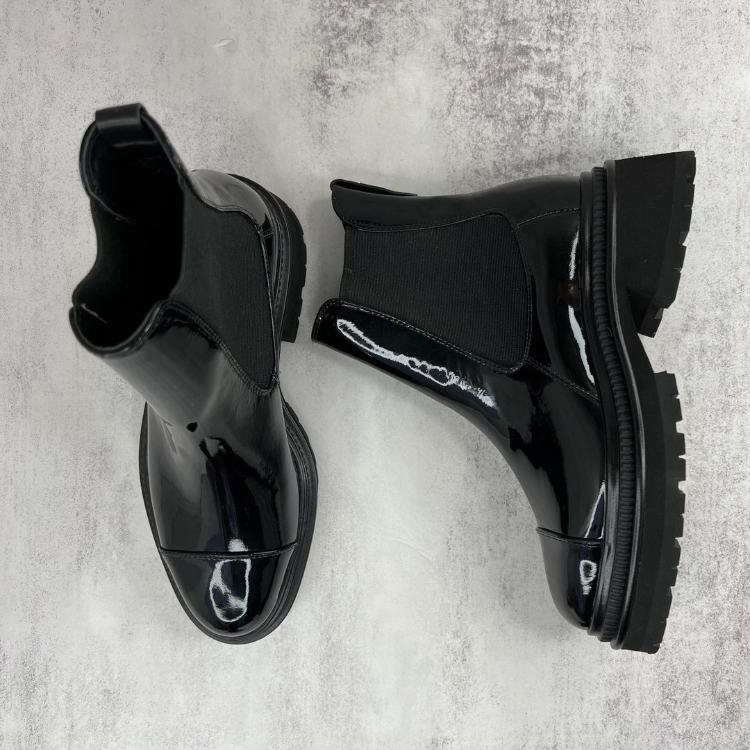 Chanel Chelsea Boots "Black Gloss"