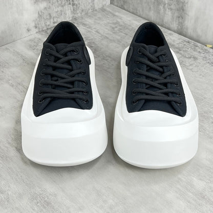 Bottega Veneta Jumbo "Black-White"