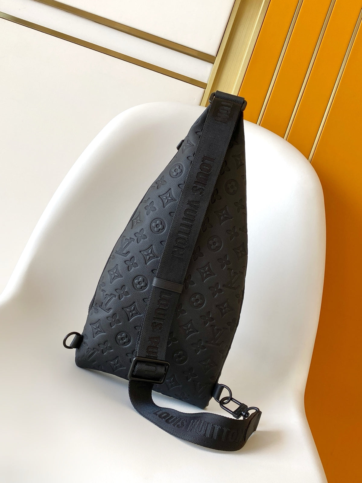 Louis Vuitton Duo Slingbag "Monogram Shadow Leather"
