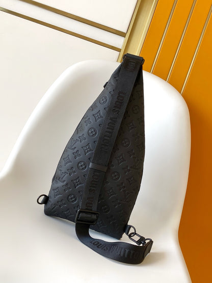 Louis Vuitton Duo Slingbag "Monogram Shadow Leather"