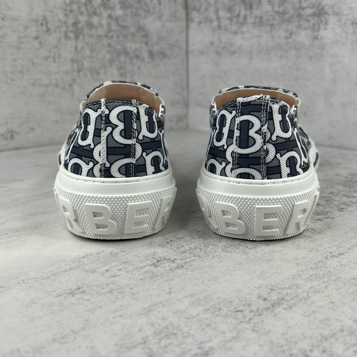 Burberry Slip-On "Grey-White Monogram"
