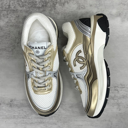 Chanel CC "Gold-White"