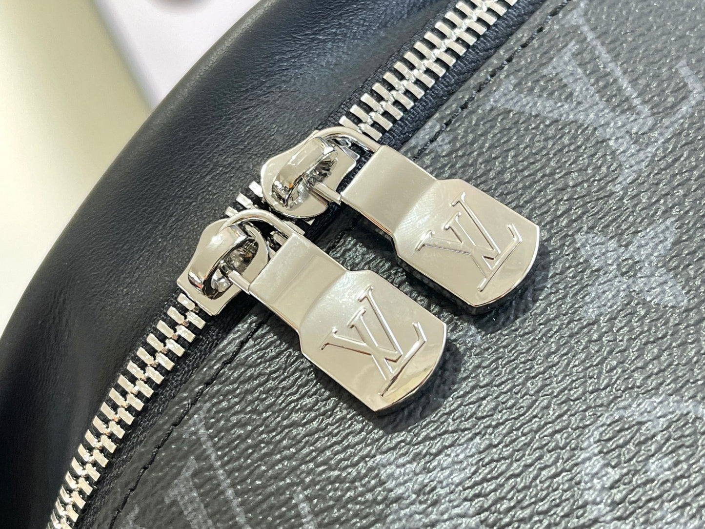 Louis Vuitton Discovery Bumbag PM