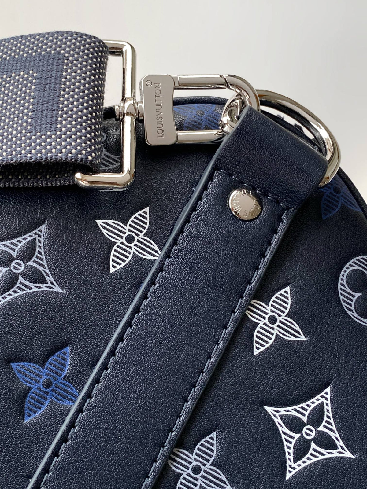 Louis Vuitton Keepall Bandoulière 50