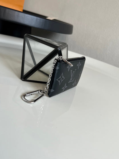 Louis Vuitton Key Pouch "Monogram Eclipse"