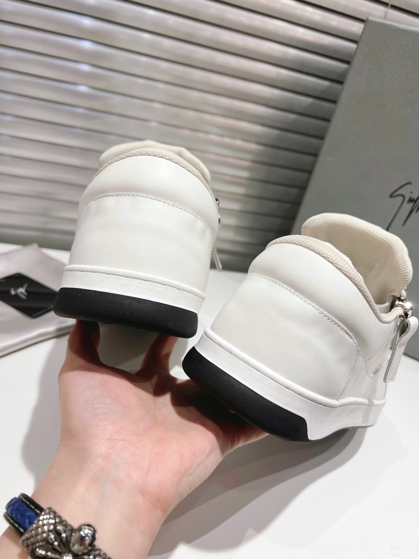 Giuseppe Zanotti GZ94 "White"