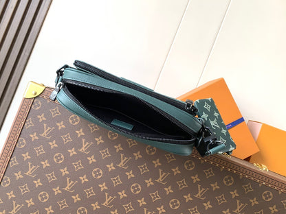 Louis Vuitton Trio Messenger