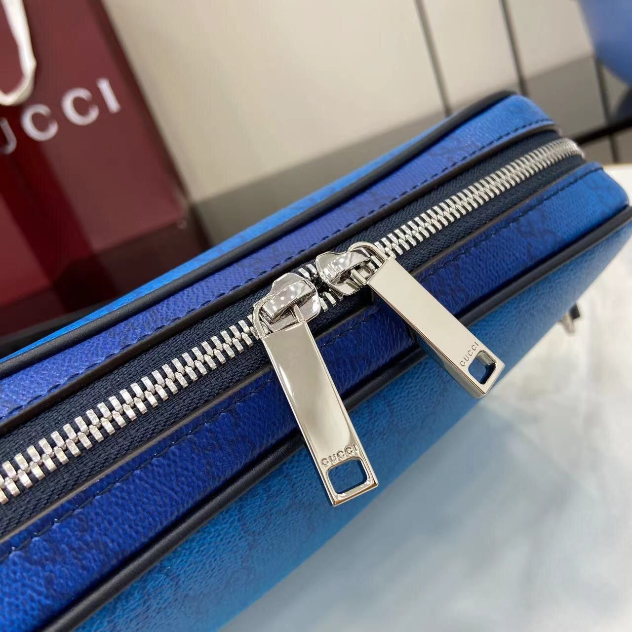Gucci GG Chroma Small Crossbody Bag