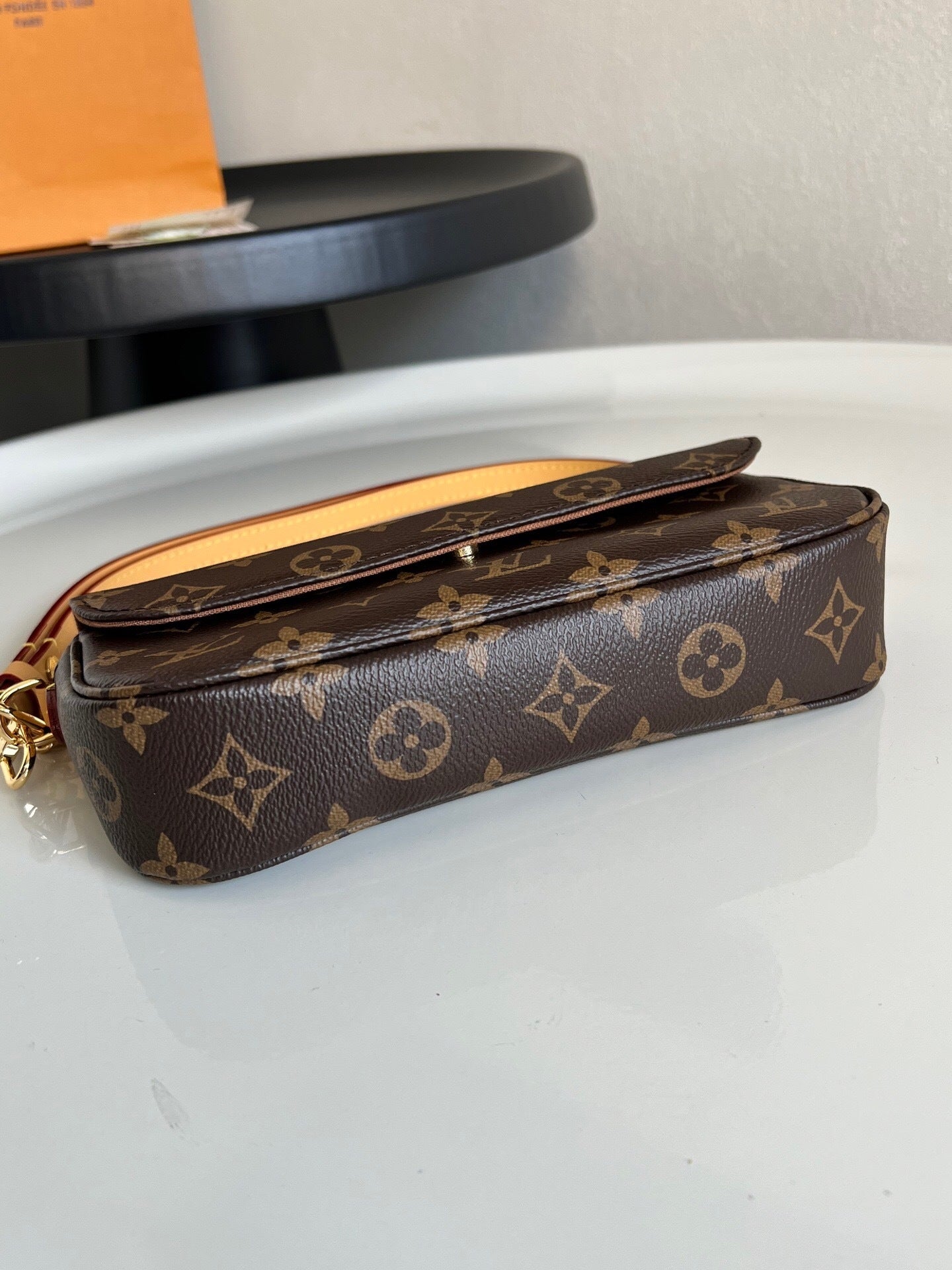 Louis Vuitton Wallet On Chain Ivy "Monogram"