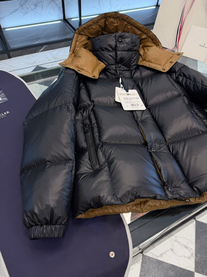Moncler Parana Hooded Short Down Jacket "Black"