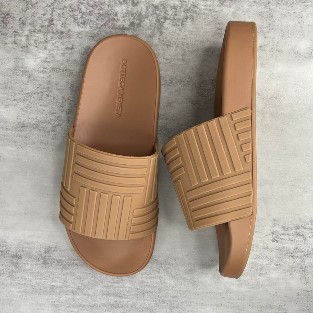 Bottega Veneta Slides "Camel"