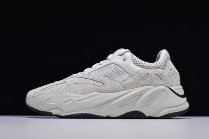 Yeezy 700 "Salt"