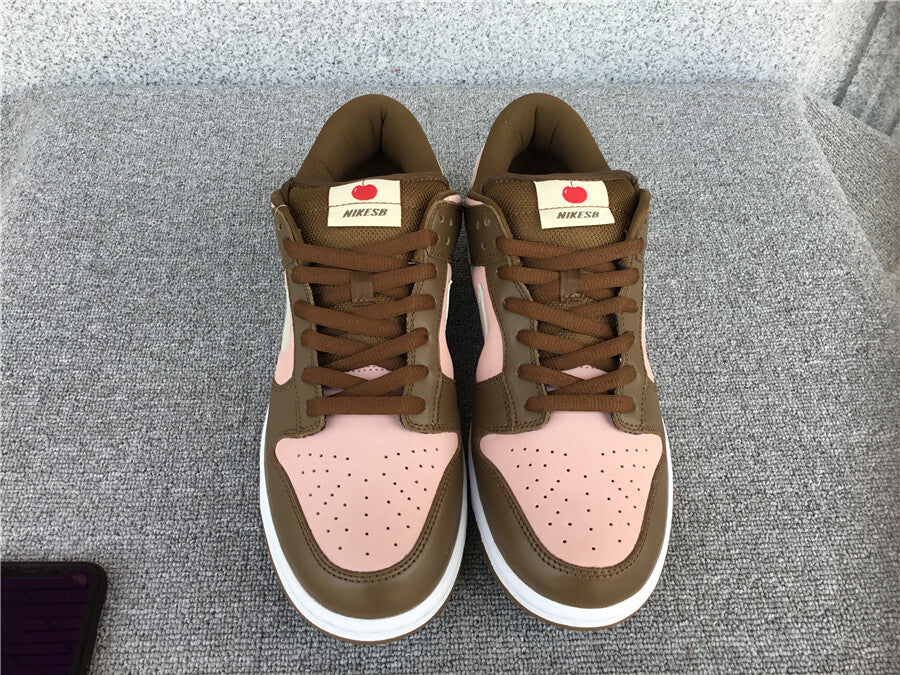 Nike Dunk SB Low "Stussy Cherry"