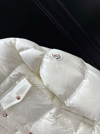 Moncler Serfanto Hooded Short Down Jacket "White Ivory"