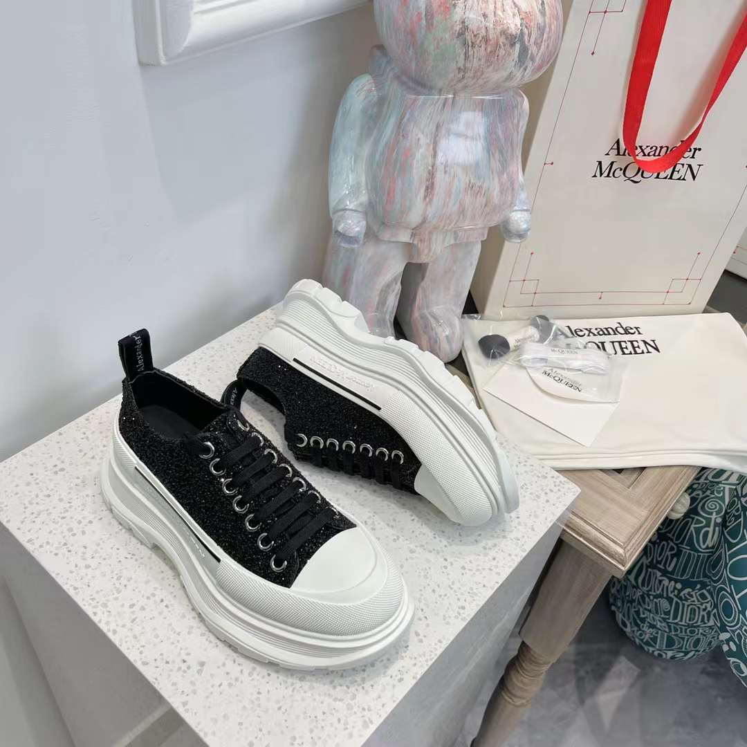 Alexander McQueen Tread Slick Low "Galaxy Black"