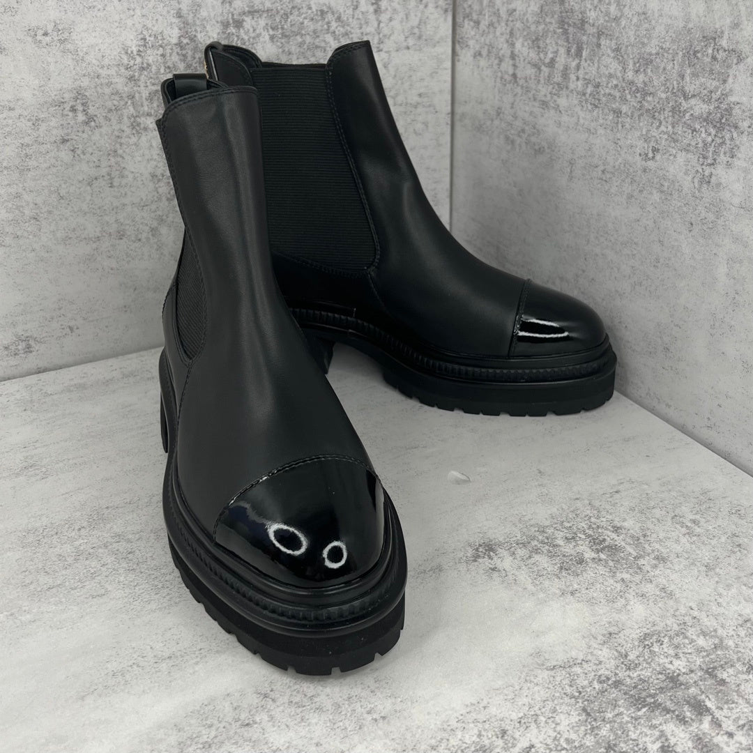 Chanel Chelsea Boots "Black"