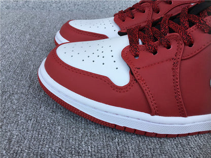 Air Jordan 1 Mid "Gym Red"