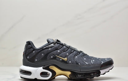 Nike Air VaporMax Plus “Grey-Gold”