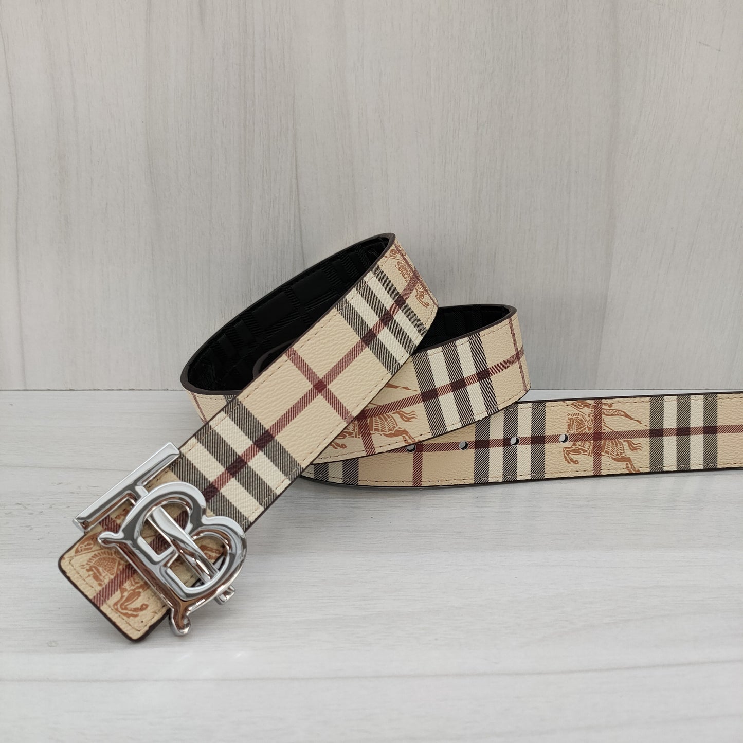 Burberry Leather Belt "Beige-Silver"
