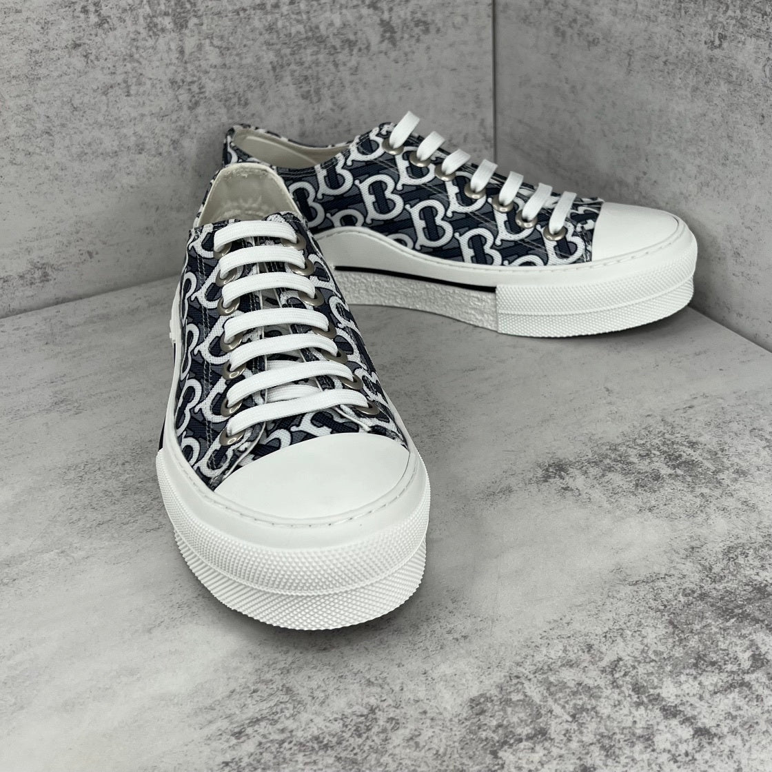 Burberry Gabardine "Black-White Monogram"