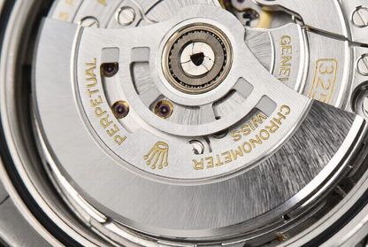 Rolex Day Date 40mm President Bracelet on White Roman Dial