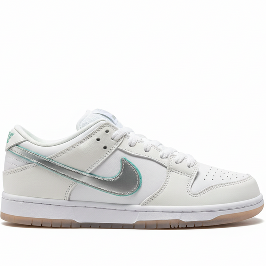 Diamond Supply Co. x Nike SB Dunk Low Pro OG QS "White"