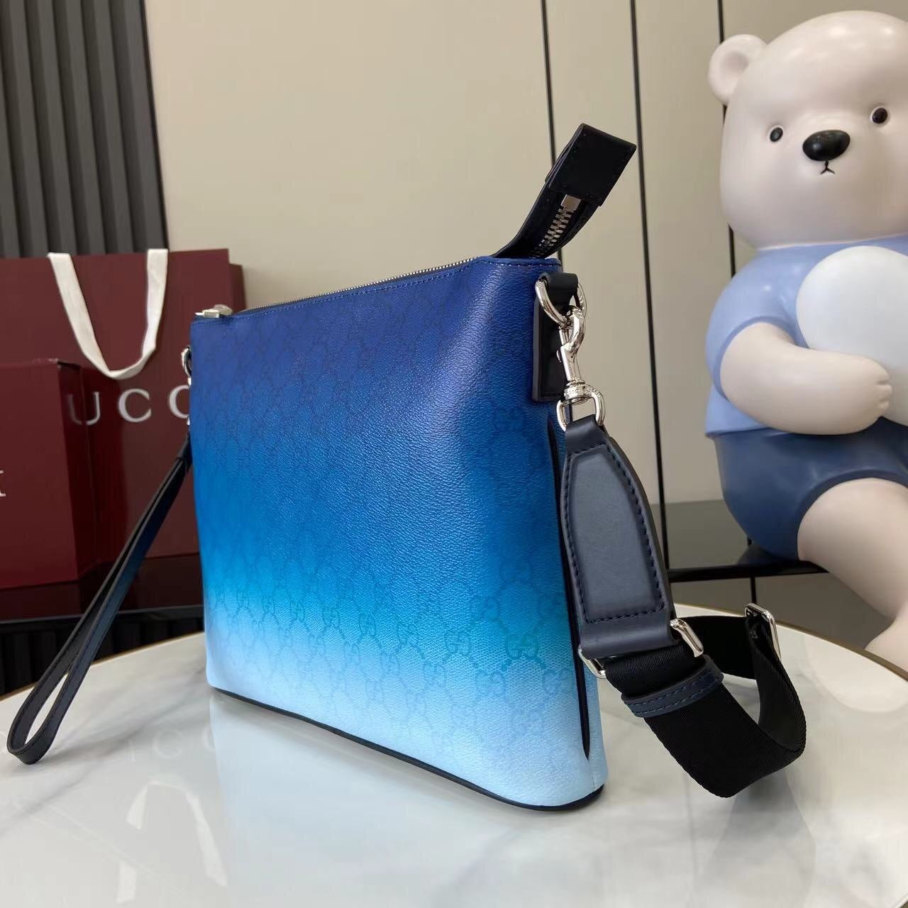 Gucci GG Chroma Pouch