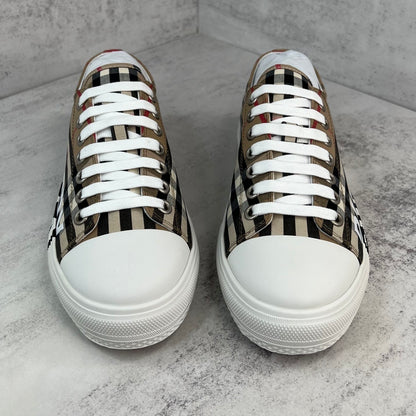 Burberry Larkhall "Beige"