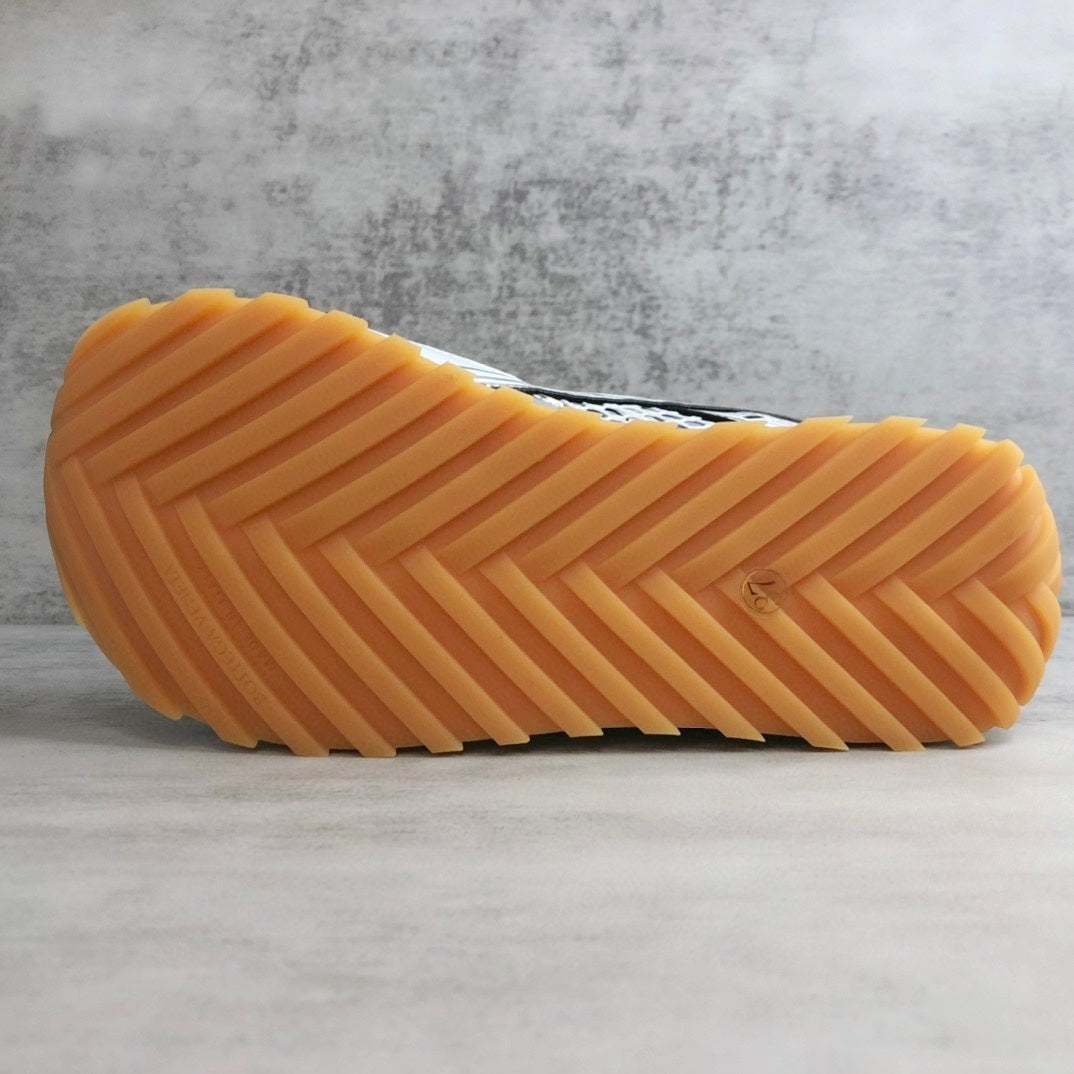 Bottega Veneta Orbit "White-Silver"