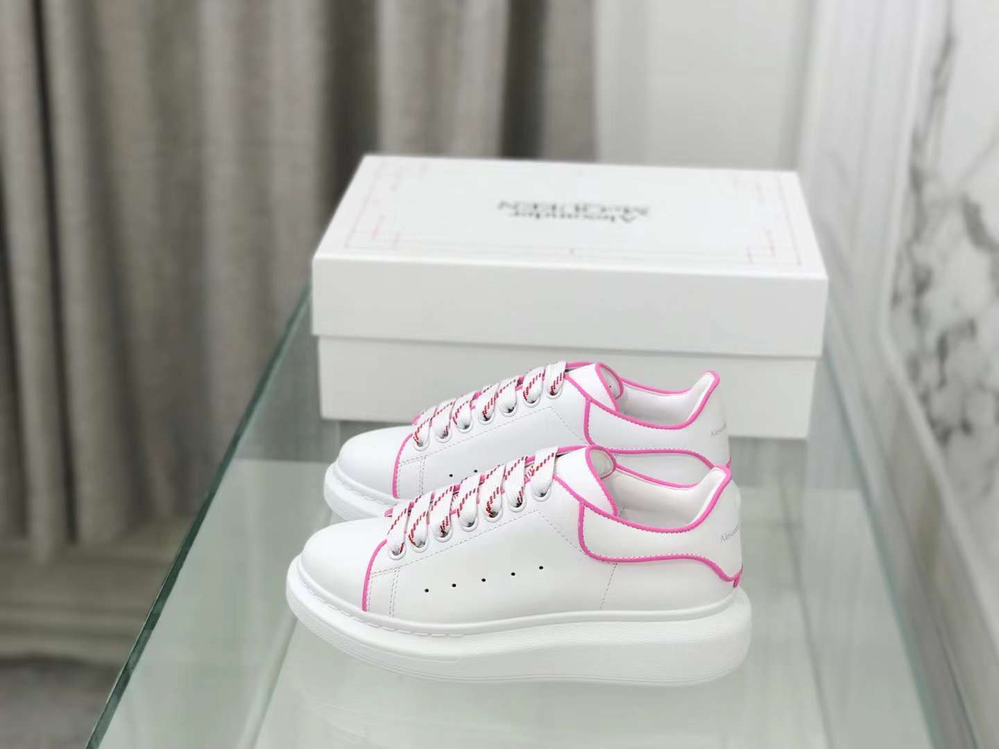 Alexander McQueen Oversized "Fluo Pink Outline"