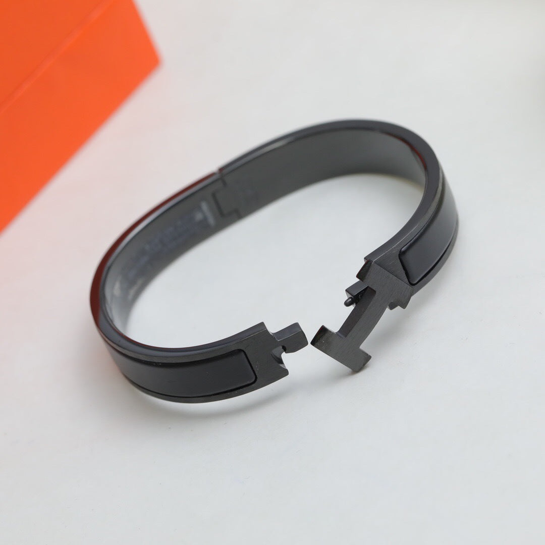 Hermès Clic HH So Black Bracelet