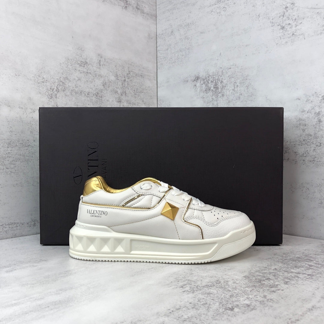 Valentino Garavani One Stud "White-Gold"