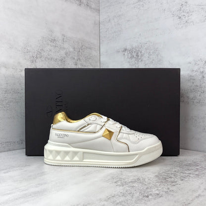 Valentino Garavani One Stud "White-Gold"