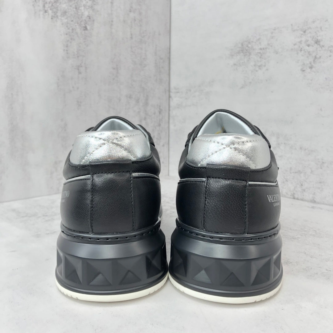 Valentino Garavani One Stud "Black-Grey"