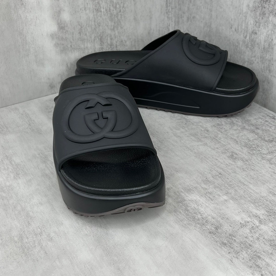 Gucci Slides "Black"