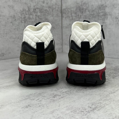 Chanel CC "White-Grey-Black"