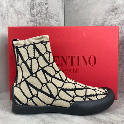 Valentino Garavani Cityshore "Beige-Black Monogram"