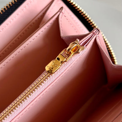 Louis Vuitton Zippy Wallet "Monogram Embossed Leather"