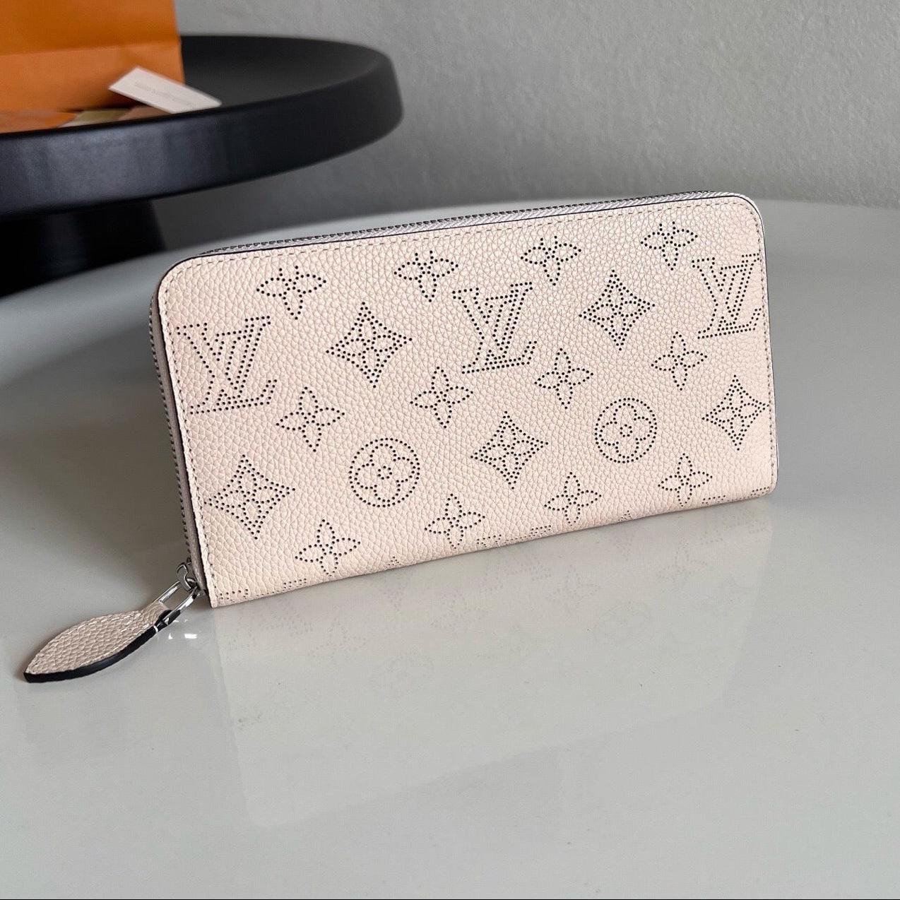 Louis Vuitton Zippy Wallet "Mahina Leather"