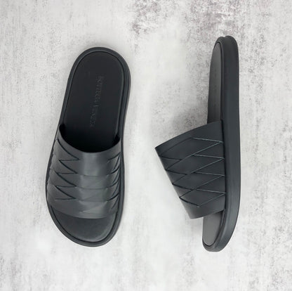 Bottega Veneta Slides "Black"