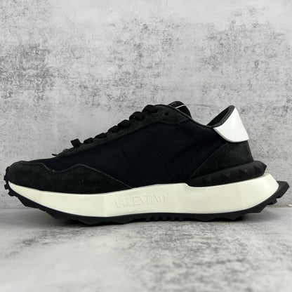 Valentino Garavani Netrunner "Black-White"