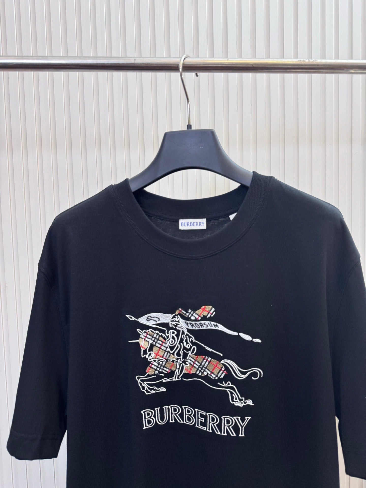 Burberry Equestrian Knight T-Shirt "Black"