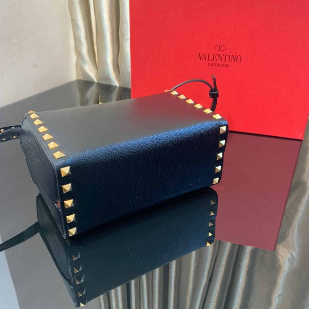 Valentino Garavani Rockstud Alcoce Bag