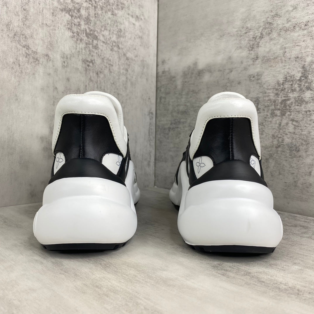Louis Vuitton Arklight "White-Black-Hollow Monogram"